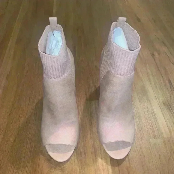 BP Blush Peep Toe Booties! 9 - Picture 4 of 8